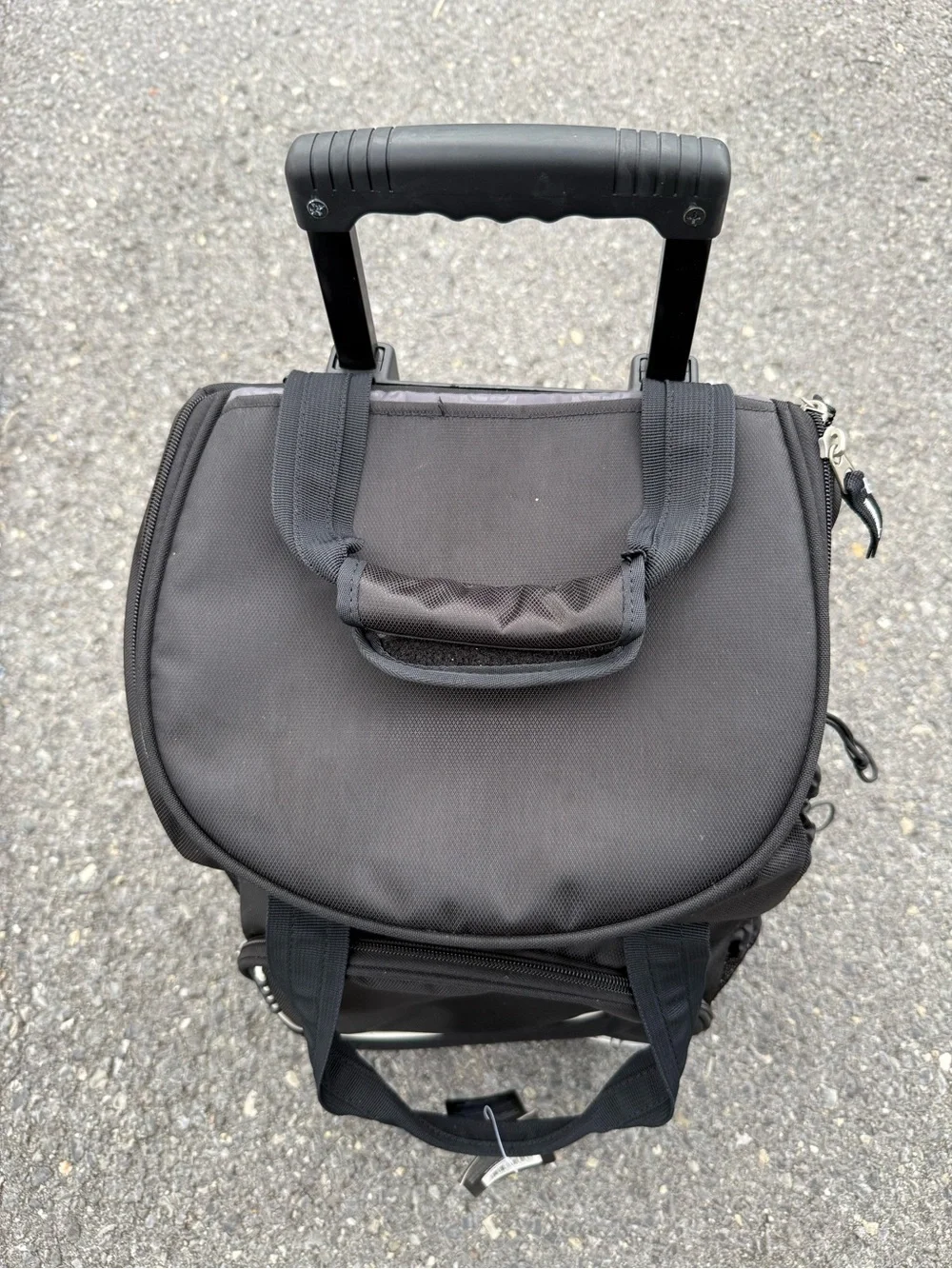 OGIO Pulley Rolling Cooler Bag 14 qt 24-Can Black Polyester 2-Wheel
